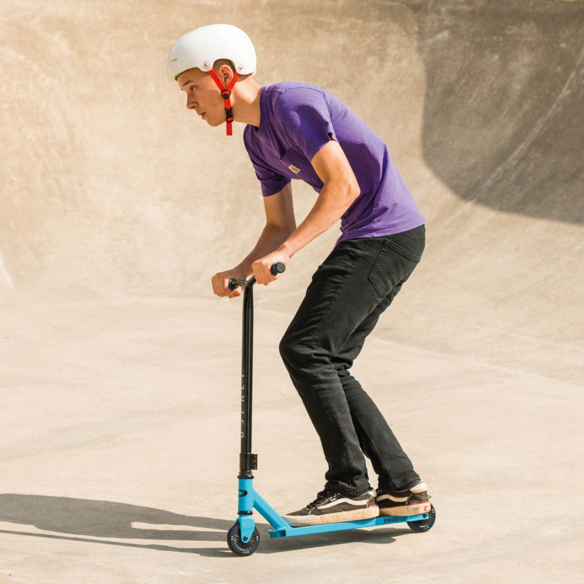 Lightweight freestyle scooter in blue