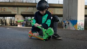 LED freestyle scooter with light-up wheels for kids and teens