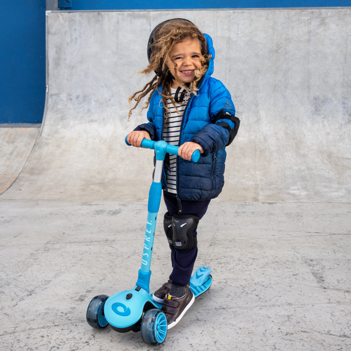 Blue tri scooter for toddlers and kids