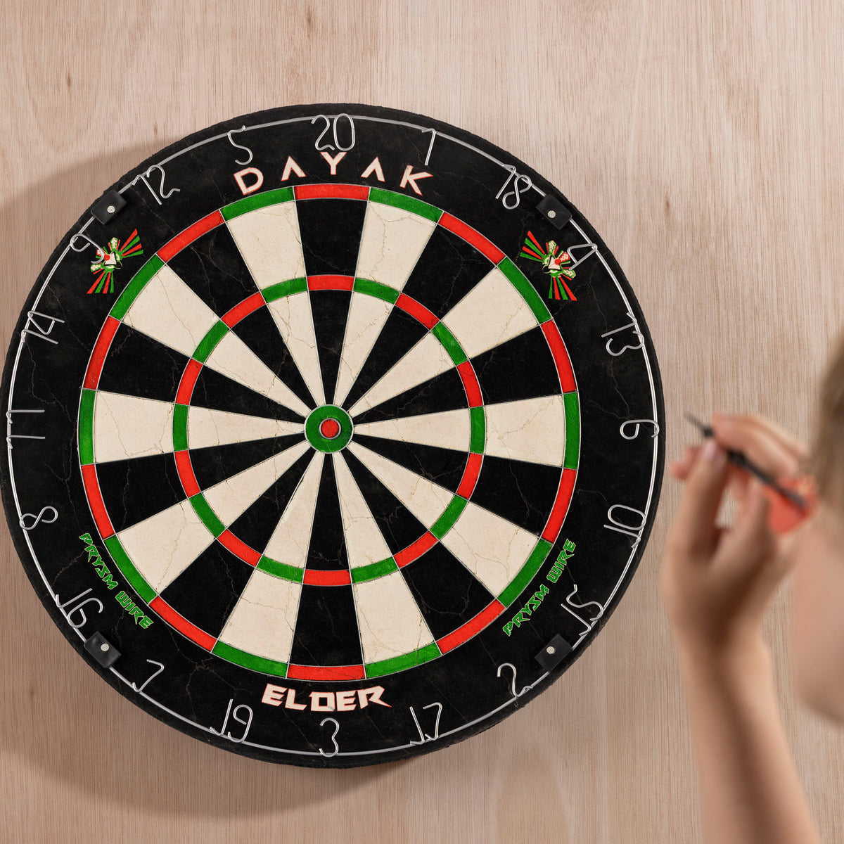 Sisal dartboard for homr