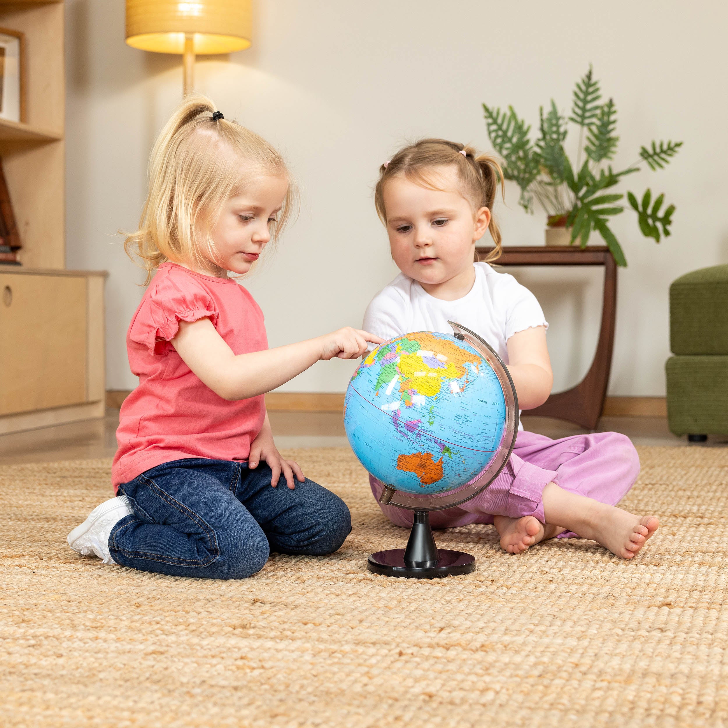 globe for 3 year old