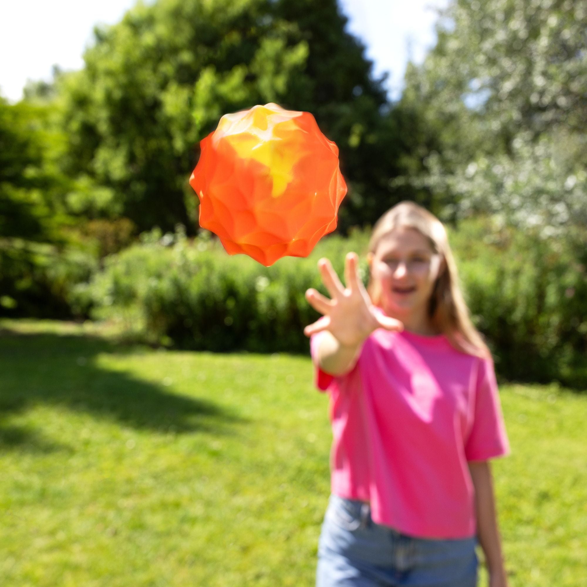 colour changing ball