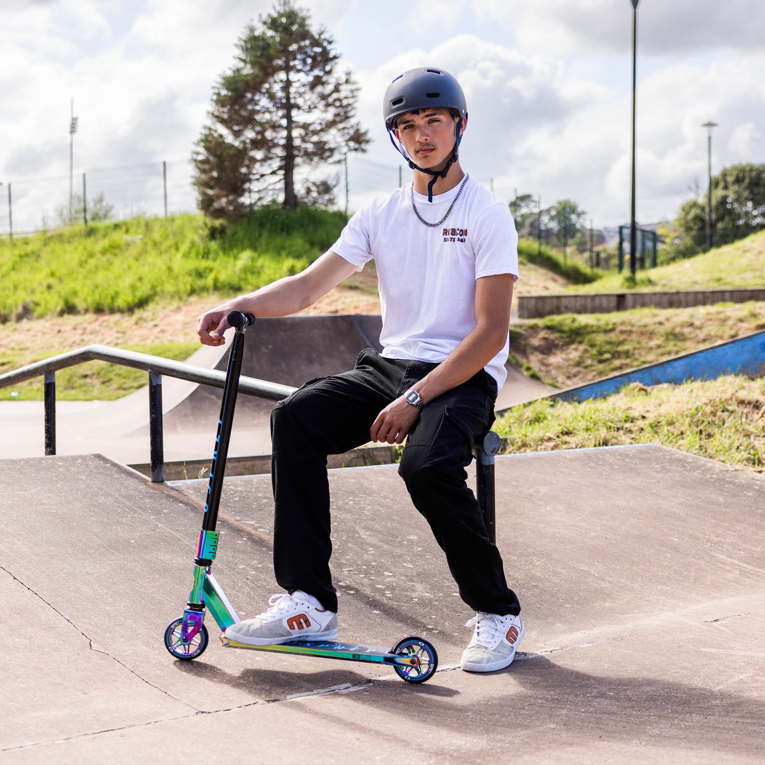 Neon kids scooter with light-up wheels