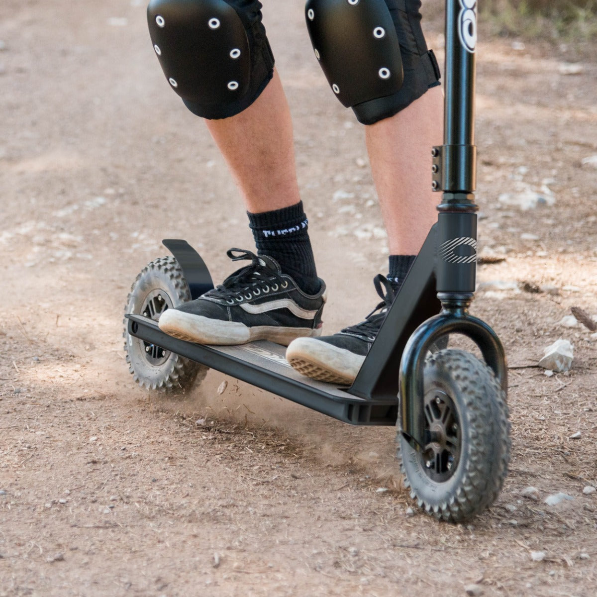 Black dirt scooter for kids and teens